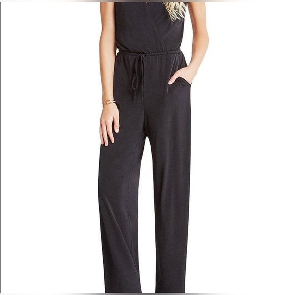 BCBG Generation Surplice Flowy Jersey Jumpsuit Open Back Waist Tie Black Size S - Picture 7 of 16